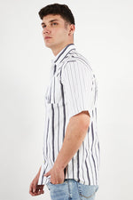 Load image into Gallery viewer, Men Loose Fit Stripe Short Sleeve Casual Shirt, White/Black
